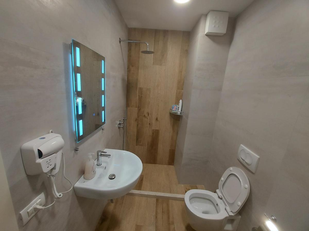 Bral Apartment 6 Durrës Esterno foto